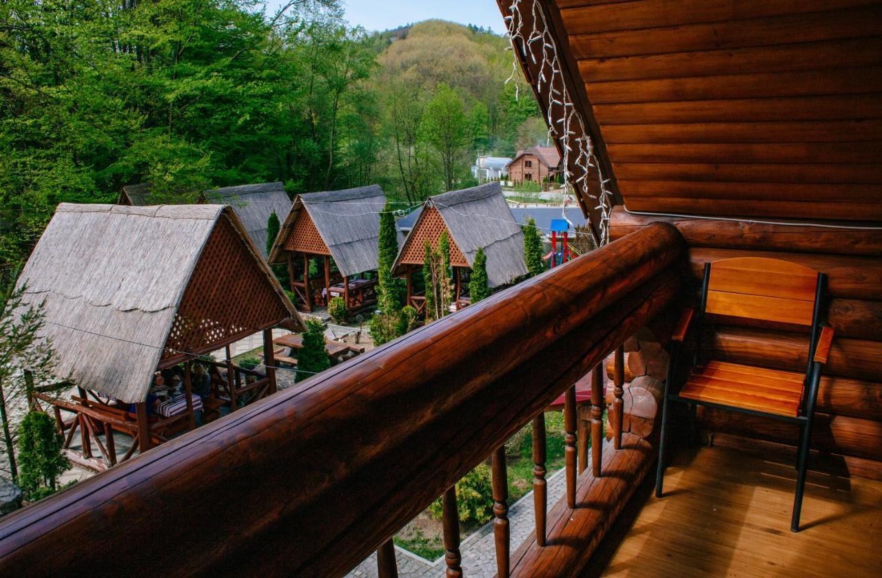 Toursit Complex Polyana Kvasova Hotel Екстериор снимка