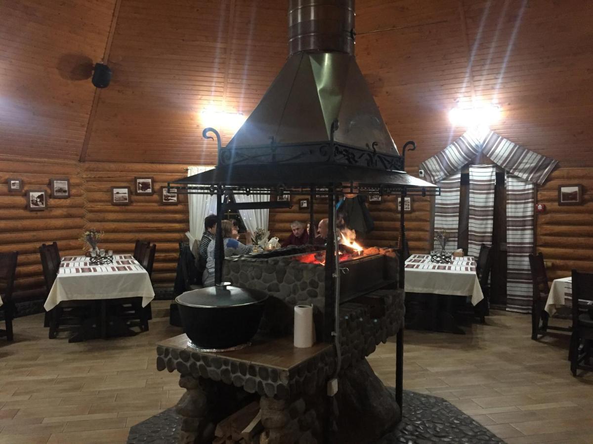 Toursit Complex Polyana Kvasova Hotel Екстериор снимка