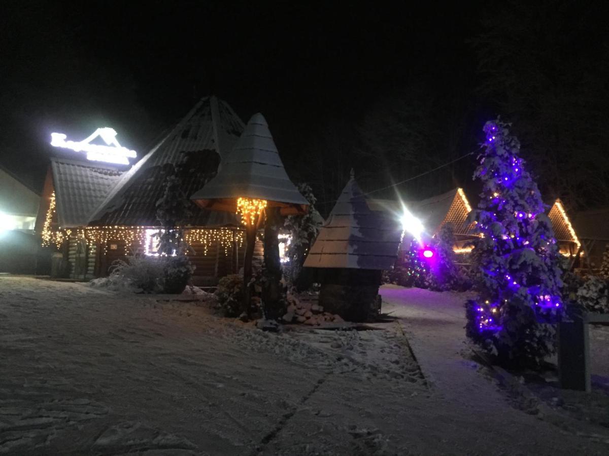 Toursit Complex Polyana Kvasova Hotel Екстериор снимка