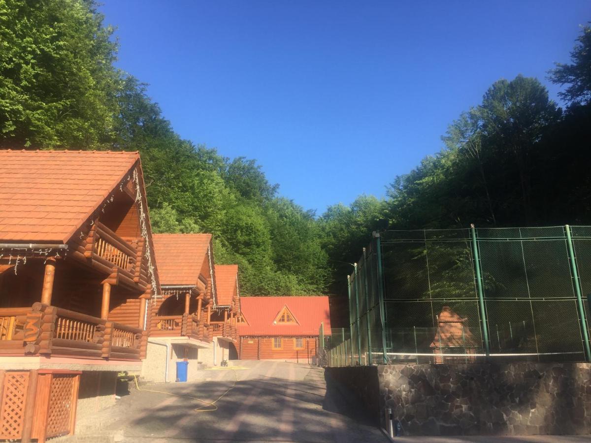 Toursit Complex Polyana Kvasova Hotel Екстериор снимка