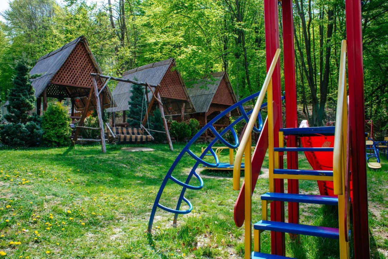 Toursit Complex Polyana Kvasova Hotel Екстериор снимка