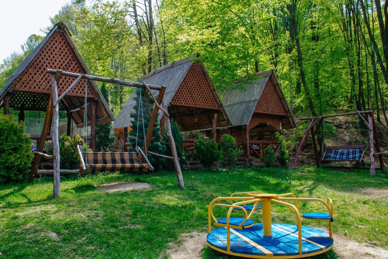 Toursit Complex Polyana Kvasova Hotel Екстериор снимка